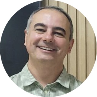 Dr. André Luis Shelemper